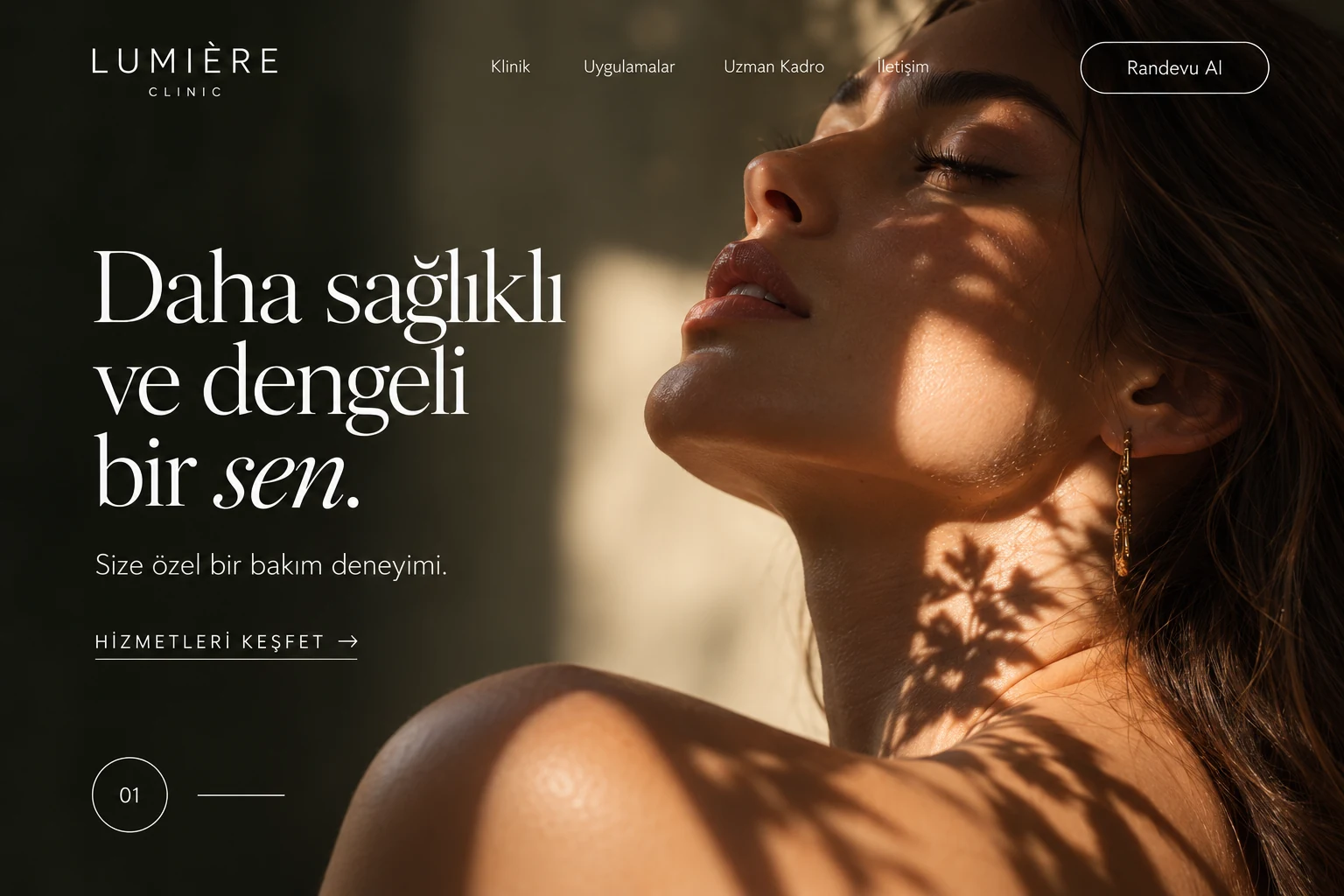 Lumière Clinic konsept web sitesi: logo, menü ve randevu odaklı arayüz
